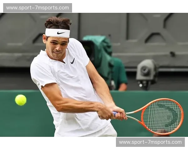 温网草地上的宿命对决：纳达尔与穆勒的经典之战，汗水、荣耀与网球精神的交响